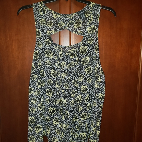 Torrid Chiffon Black/White Leopard and Yellow Floral Sheer Tank - Picture 2 of 4